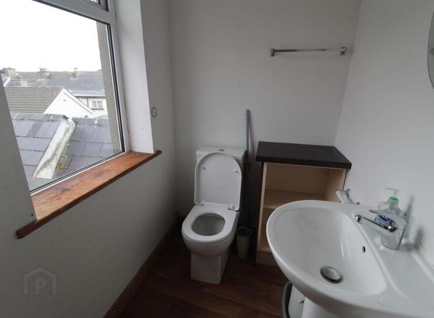 152 West End, Mallow
