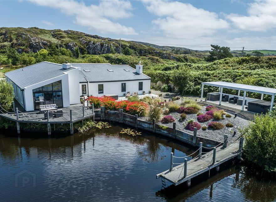 The Lake House, Toormore, Goleen, West, P81K104