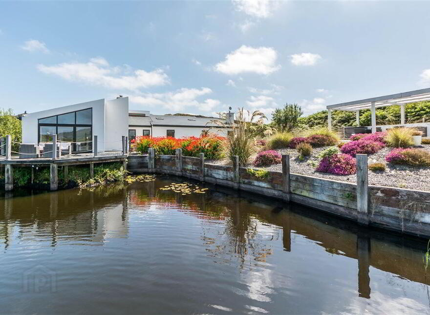 The Lake House, Toormore, Goleen, West, P81K104