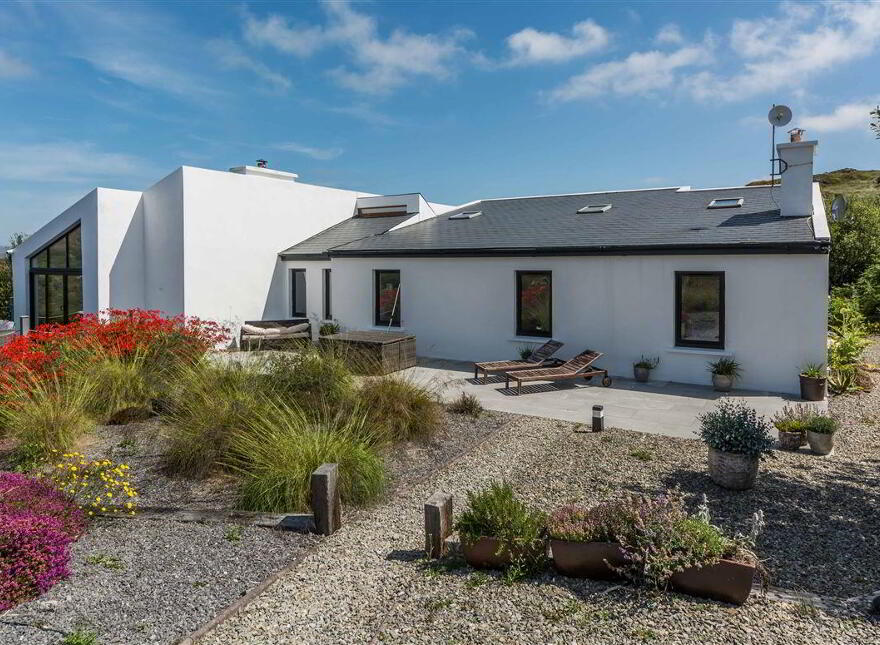 The Lake House, Toormore, Goleen, West, P81K104