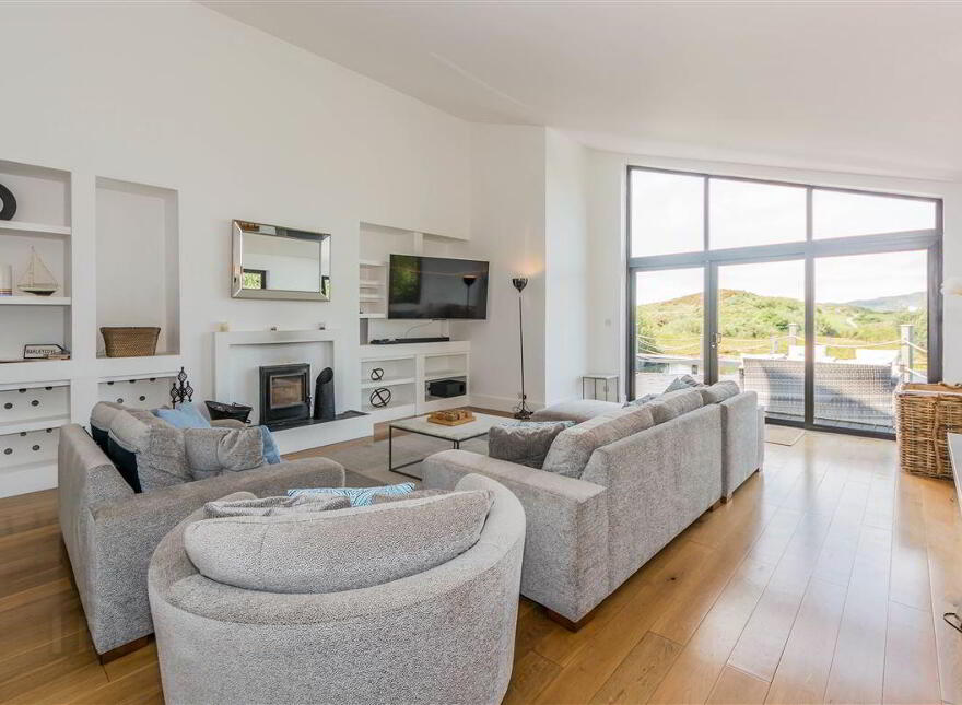 The Lake House, Toormore, Goleen, West, P81K104