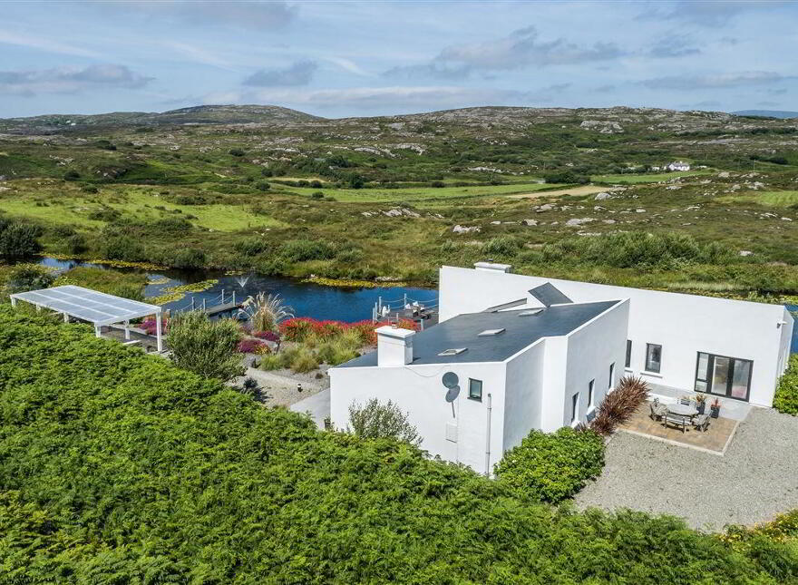 The Lake House, Toormore, Goleen, West, P81K104