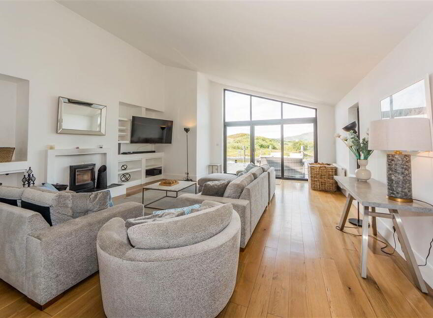 The Lake House, Toormore, Goleen, West, P81K104