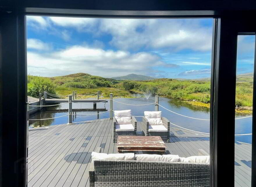 The Lake House, Toormore, Goleen, West, P81K104