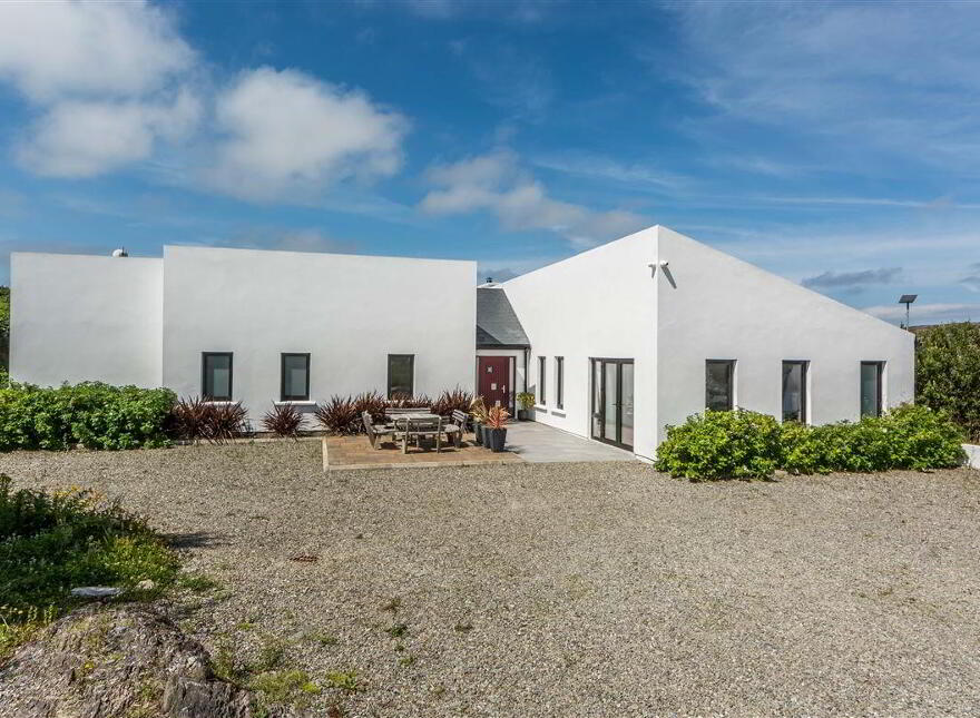 The Lake House, Toormore, Goleen, West, P81K104