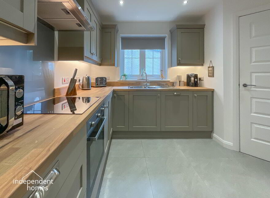 Ballyeaston Village, Ballyeaston, Ballyclare, BT39 9BW