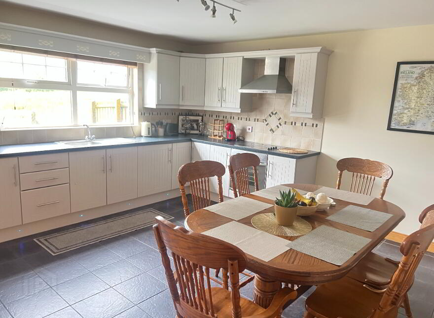 37 Meadowvale, Newtownhamilton, Newry, BT35 0HW