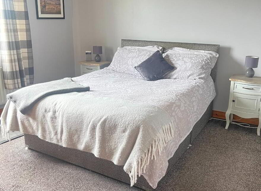 37 Meadowvale, Newtownhamilton, Newry, BT35 0HW