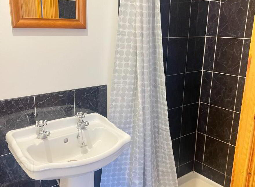 37 Meadowvale, Newtownhamilton, Newry, BT35 0HW