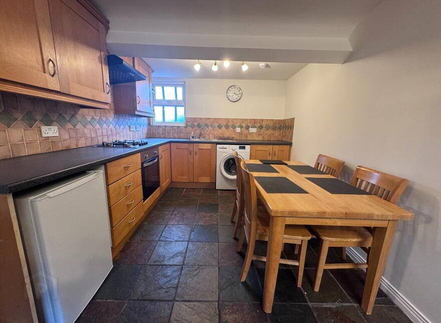 143b Lisburn Road, Belfast, BT9 7AG