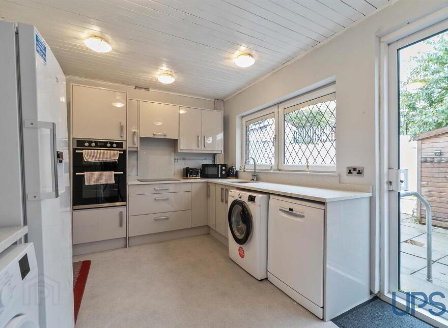 31 Mica Drive, Falls Road, Belfast, BT12 7NL