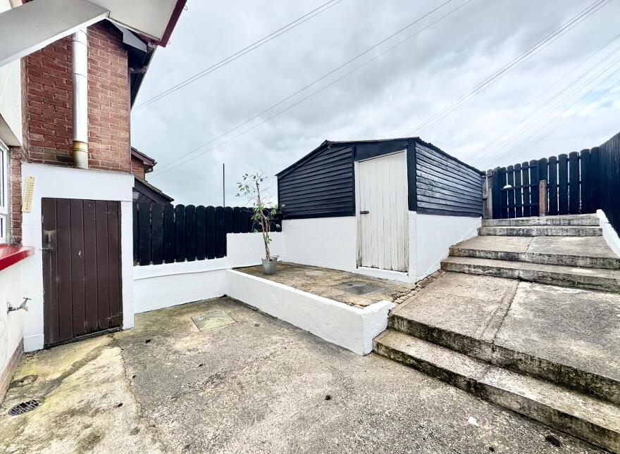 36 Shandon Park, Omagh, BT78 5AY