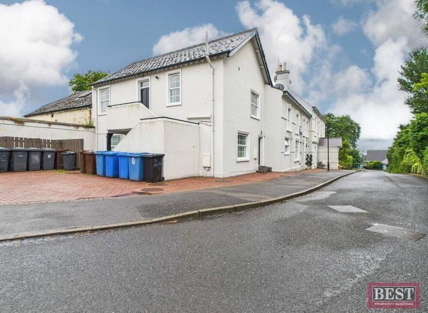 6 The Orchard St. Leonards, Warrenpoint, Newry, BT34 3FS photo
