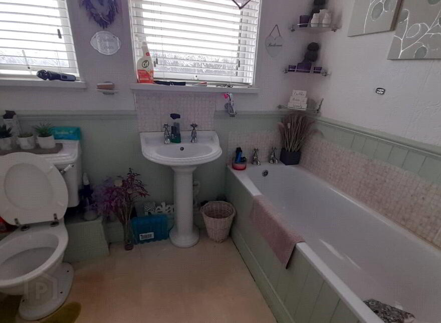 31 Leafair Park, Shantallow, Derry / Londonderry, BT48 8JS