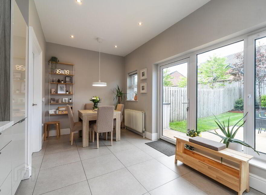8 Blaris Drive, Lisburn, BT27 5FT