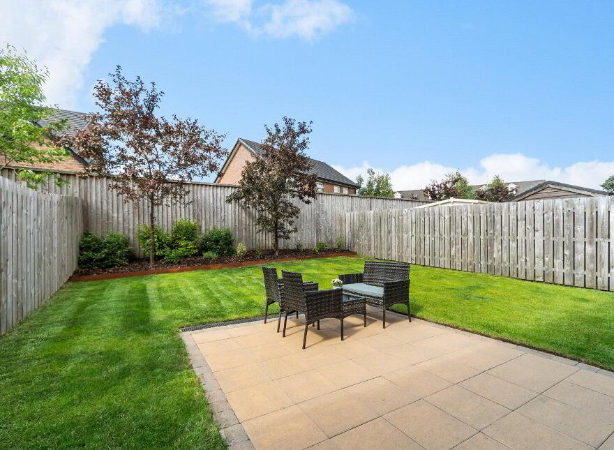 8 Blaris Drive, Lisburn, BT27 5FT