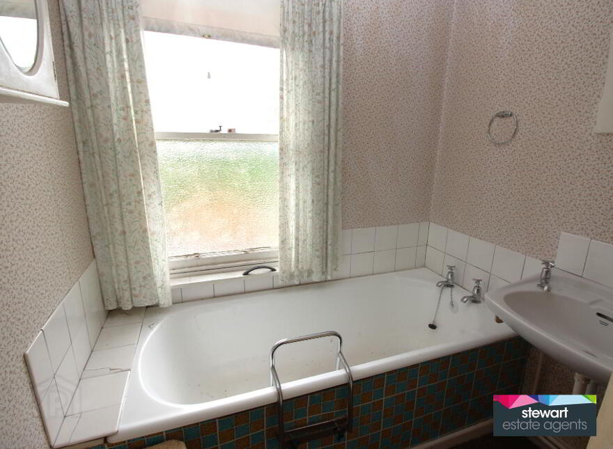 126 Magheraconluce Road, Annahilt, Royal Hillsborough, BT26 6AP
