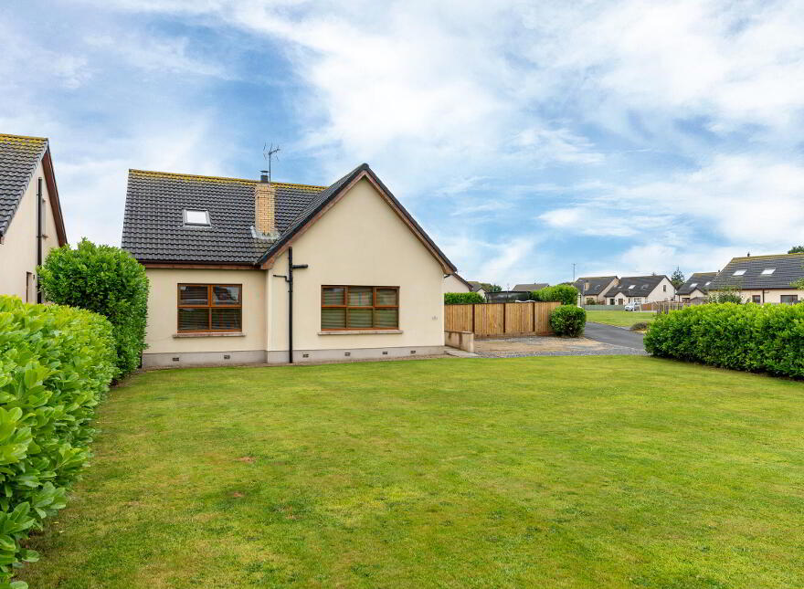6 Castle Meadow Link, Cloughey, Newtownards, BT22 1RU photo