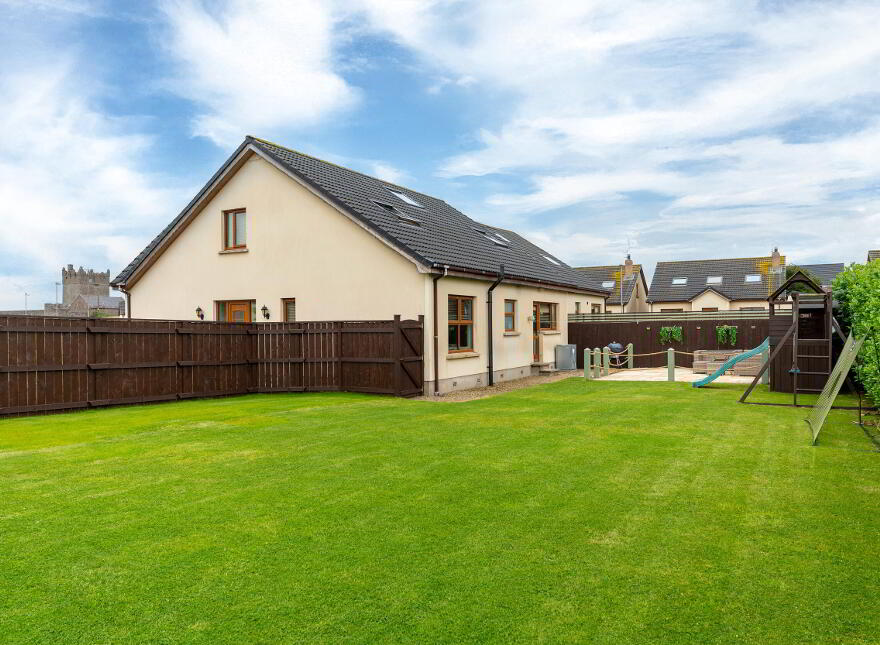 6 Castle Meadow Link, Cloughey, Newtownards, BT22 1RU