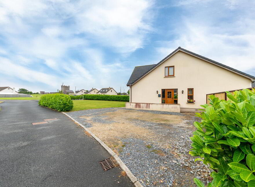 6 Castle Meadow Link, Cloughey, Newtownards, BT22 1RU