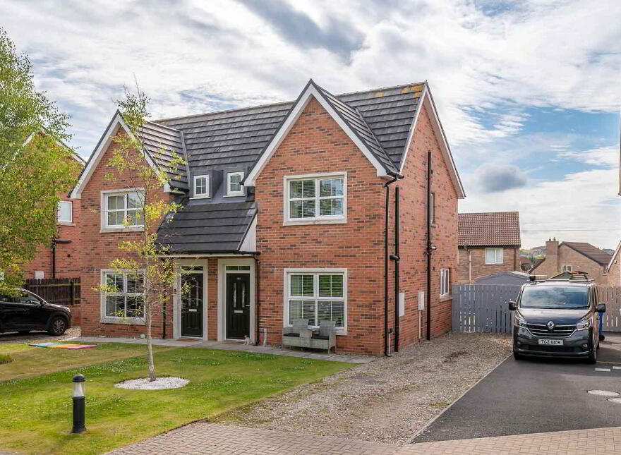 112 Regency Park, Newtownards, BT23 8ZG photo
