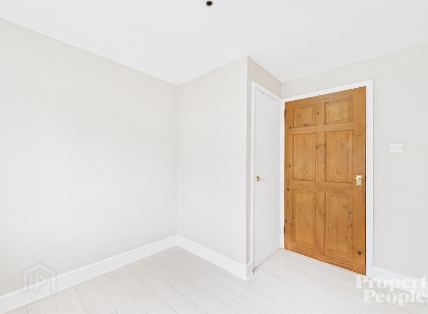 28 Woodbreda Park, Belfast, BT8 7HY