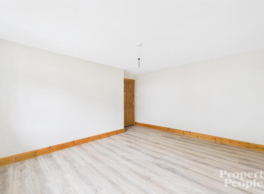 28 Woodbreda Park, Belfast, BT8 7HY