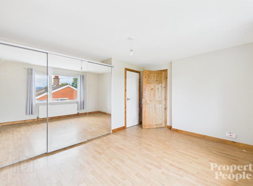 28 Woodbreda Park, Belfast, BT8 7HY
