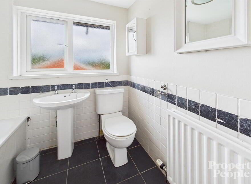 28 Woodbreda Park, Belfast, BT8 7HY