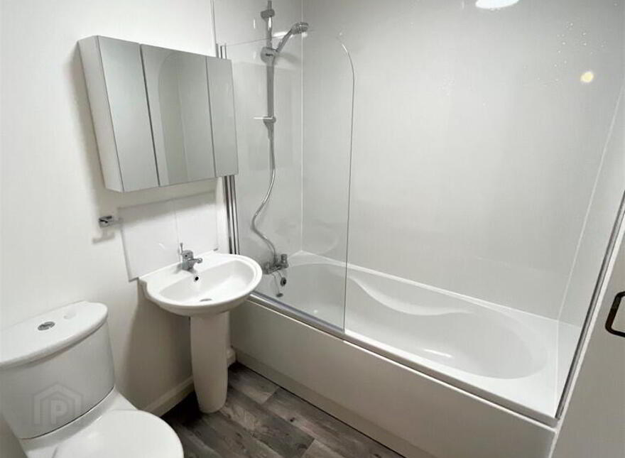 Apt 5, 18 Lewis Mews, Sydenham, Belfast, BT4 1FY