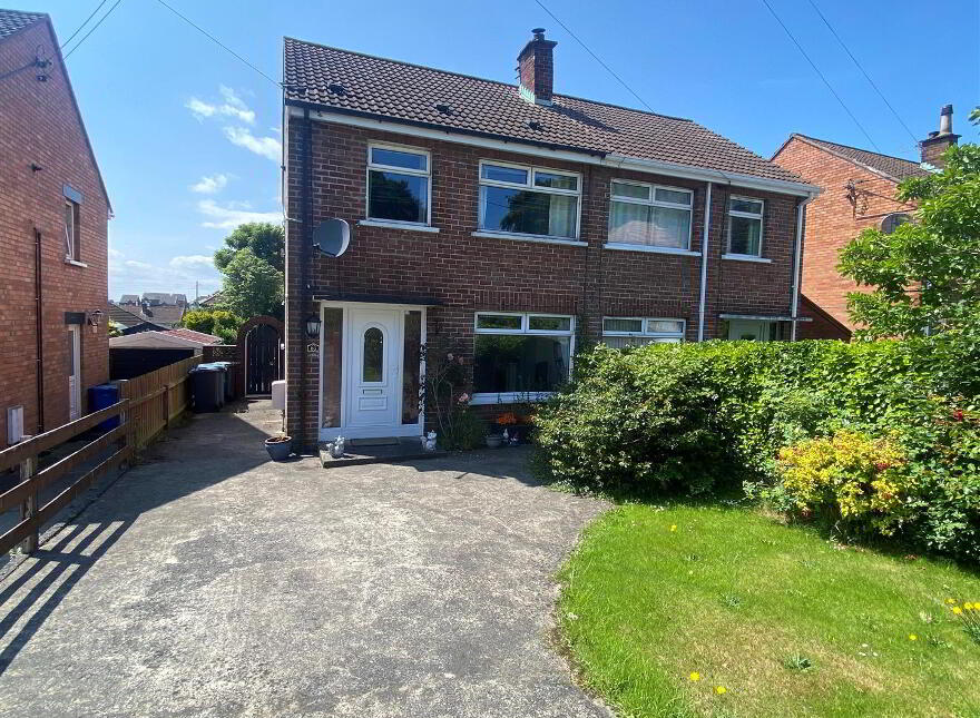 60 Abbey Park, Bangor, BT20 4BZ photo