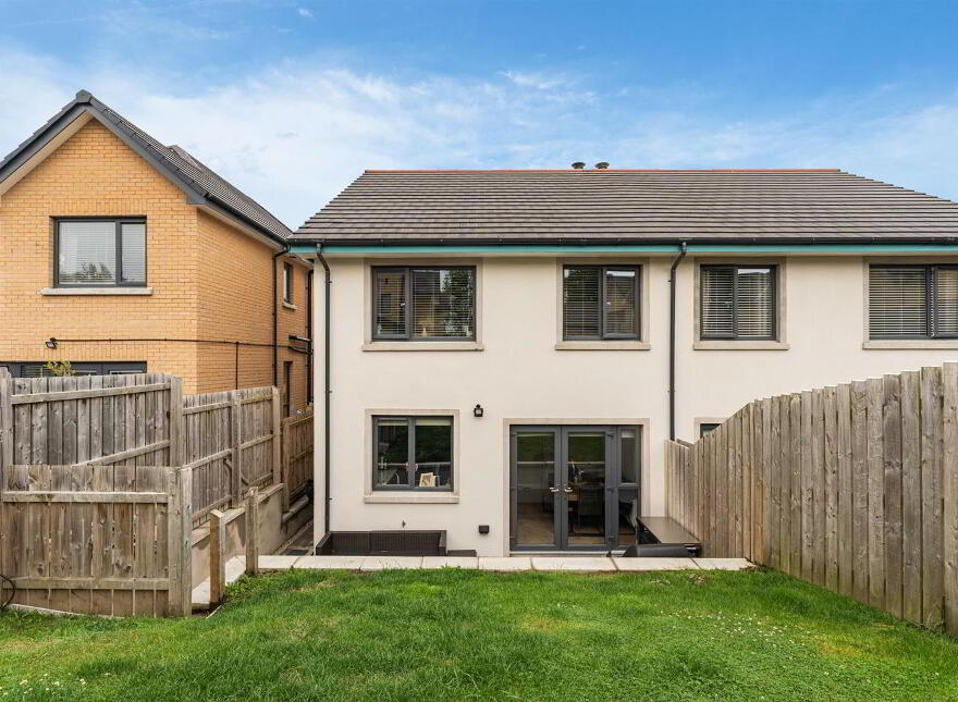 19 Crawfords Farm Grove, Bangor, BT19 1PL