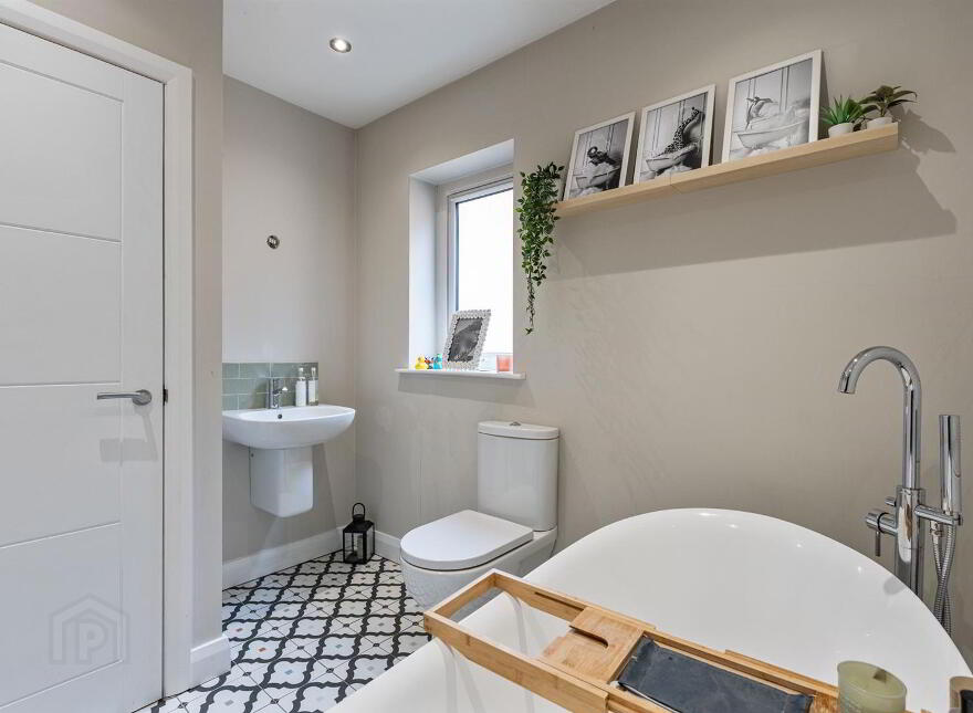 19 Crawfords Farm Grove, Bangor, BT19 1PL