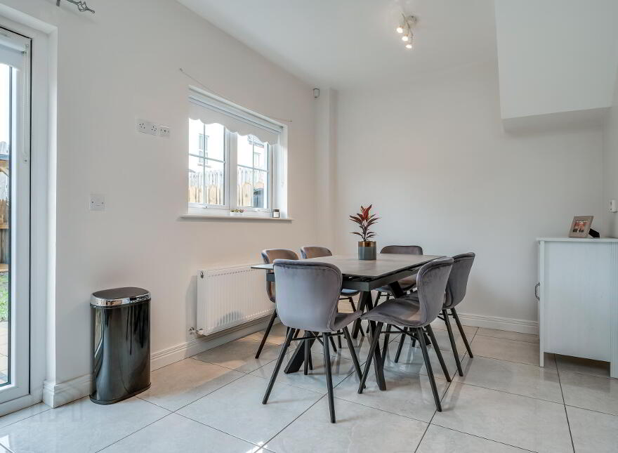 15 Blackrock Commons, Newtownabbey, BT36 4AE