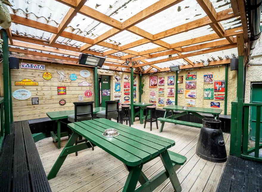 Sean Tierney's Bar & Restaurant, 13 O'Connell St, Clonmel, Tipperary, E91RD83