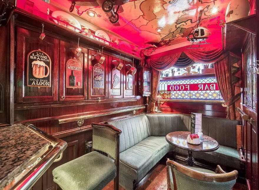 Sean Tierney's Bar & Restaurant, 13 O'Connell St, Clonmel, Tipperary, E91RD83