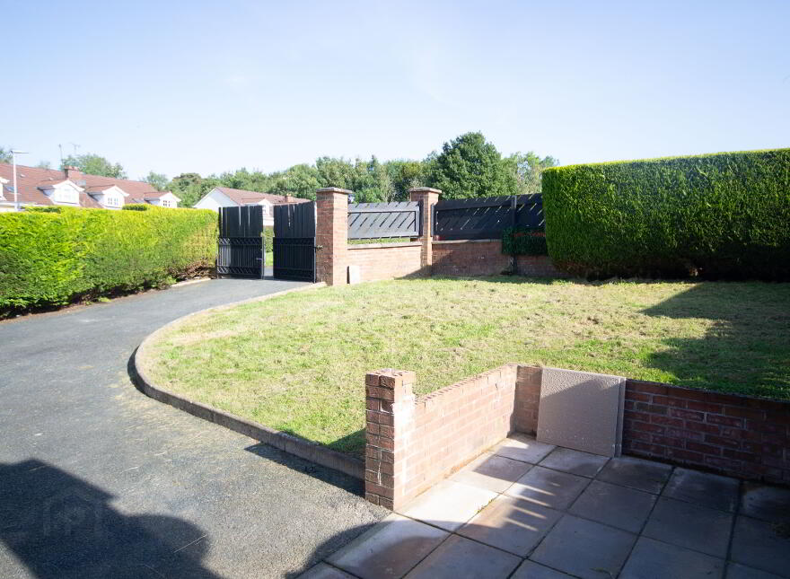 10 Pinefield Drive, Omagh, BT79 7YW
