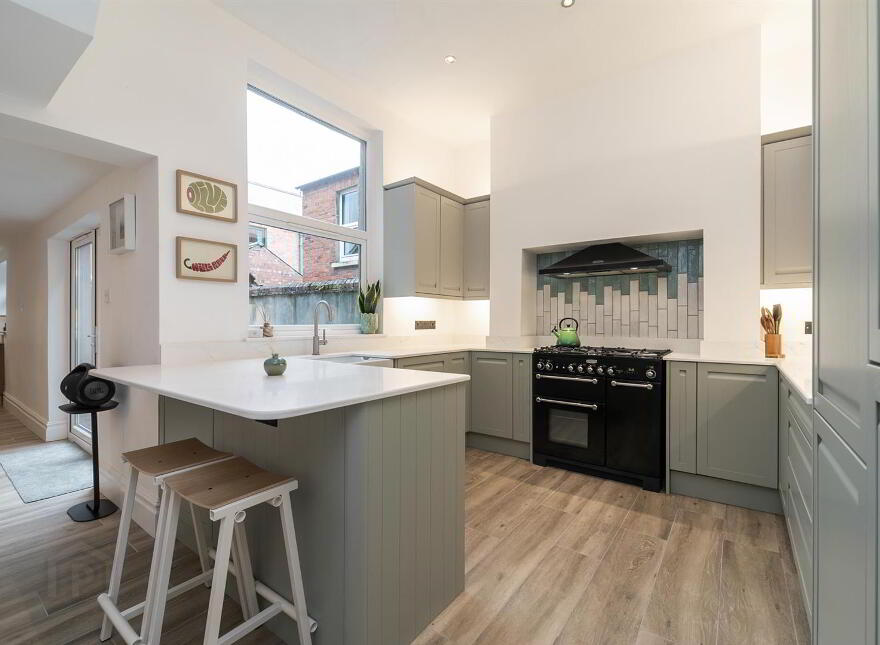 21 Haypark Avenue, Ormeau Road, Belfast, BT7 3FD