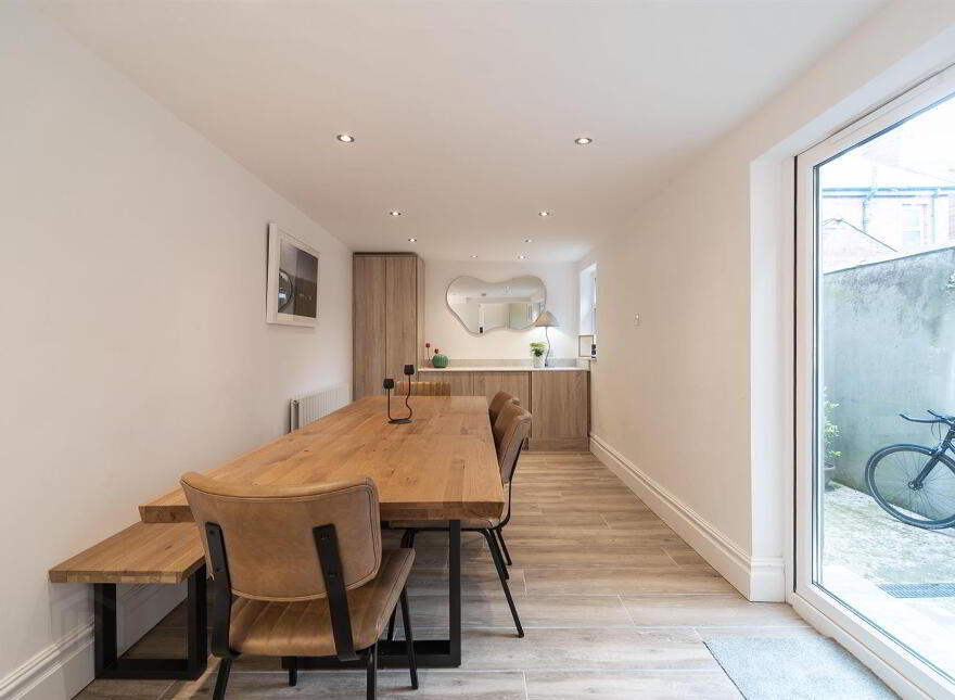 21 Haypark Avenue, Ormeau Road, Belfast, BT7 3FD
