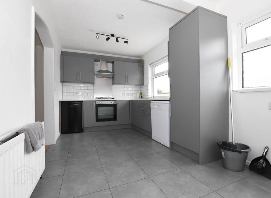 5 Steele Dickson Gardens, Portaferry, BT22 1LF