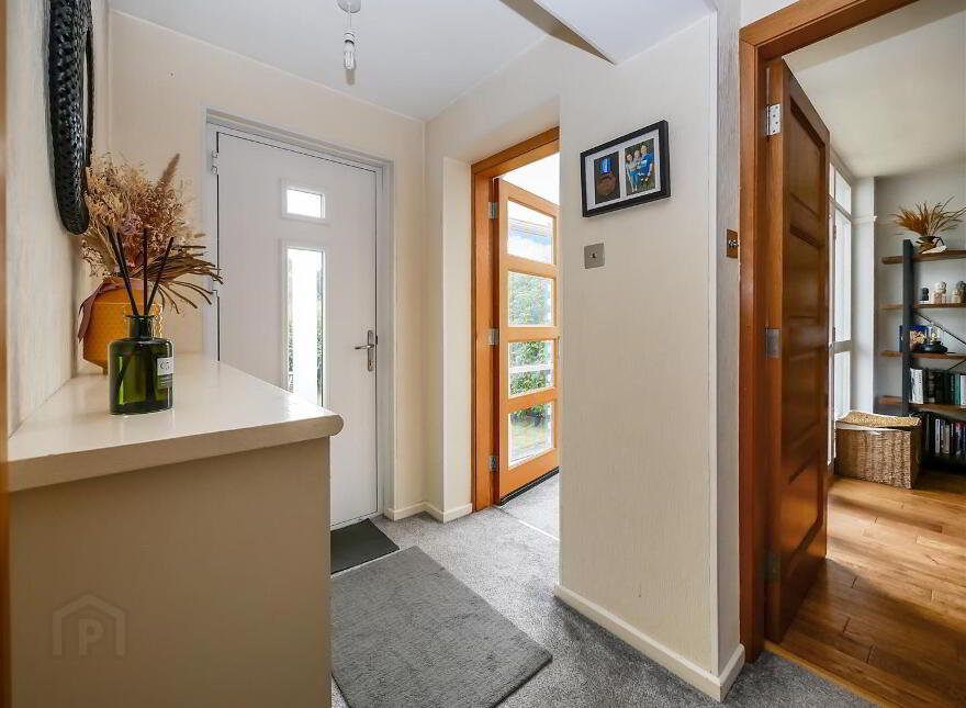 6 Bests Hill Court, Purdysburn Road, Belfast, BT8 7WA