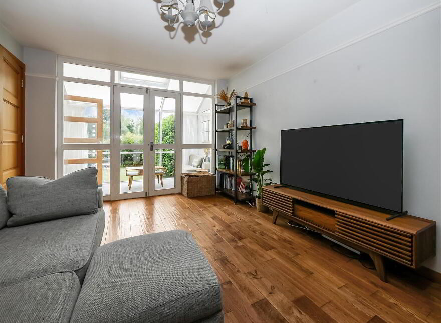 6 Bests Hill Court, Purdysburn Road, Belfast, BT8 7WA
