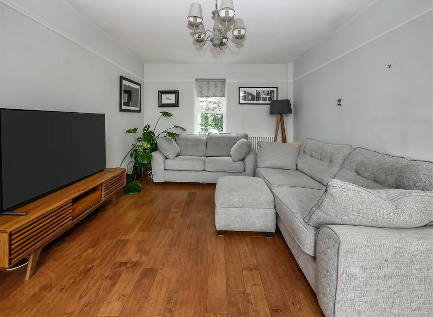 6 Bests Hill Court, Purdysburn Road, Belfast, BT8 7WA