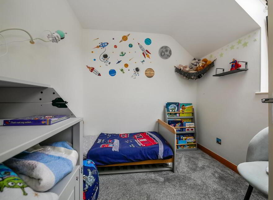6 Bests Hill Court, Purdysburn Road, Belfast, BT8 7WA