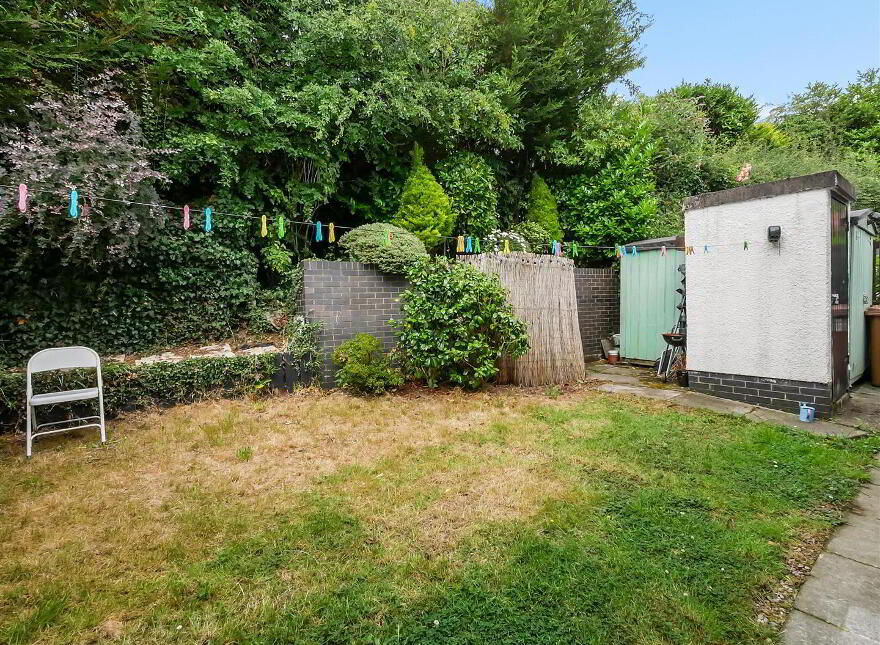 6 Bests Hill Court, Purdysburn Road, Belfast, BT8 7WA