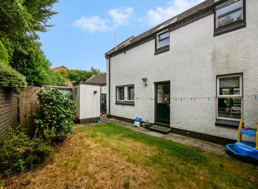6 Bests Hill Court, Purdysburn Road, Belfast, BT8 7WA