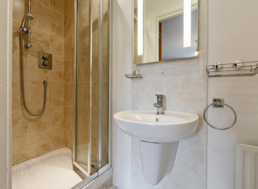 Apartment 2 53 Church Road, Newtownbreda, Belfast, BT8 7AL
