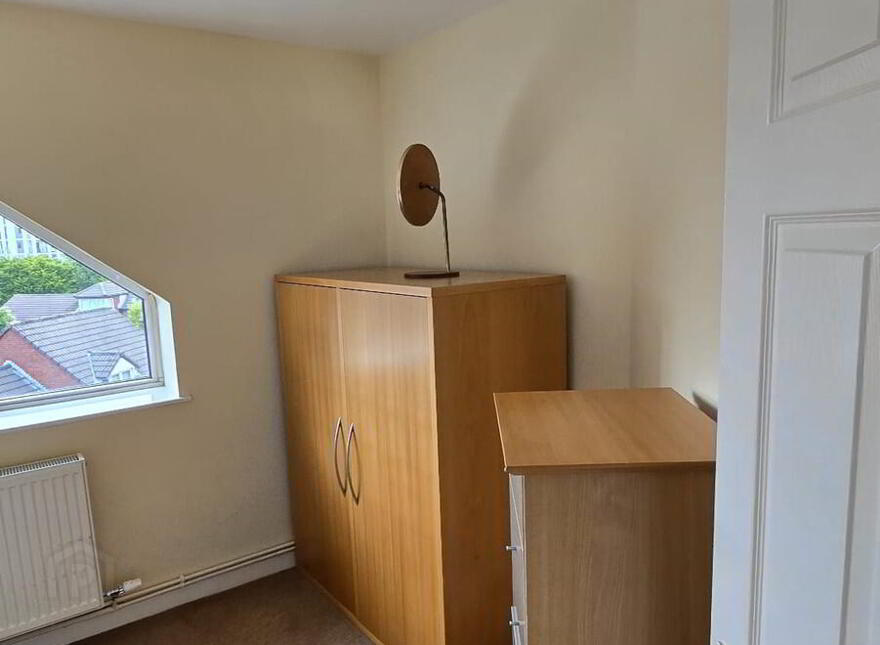 18 Laganview Court, Belfast, BT5 4AR