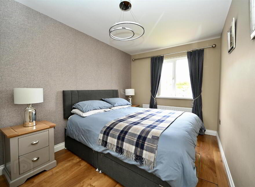 48 Moyra Drive, Saintfield, Ballynahinch, BT24 7AF