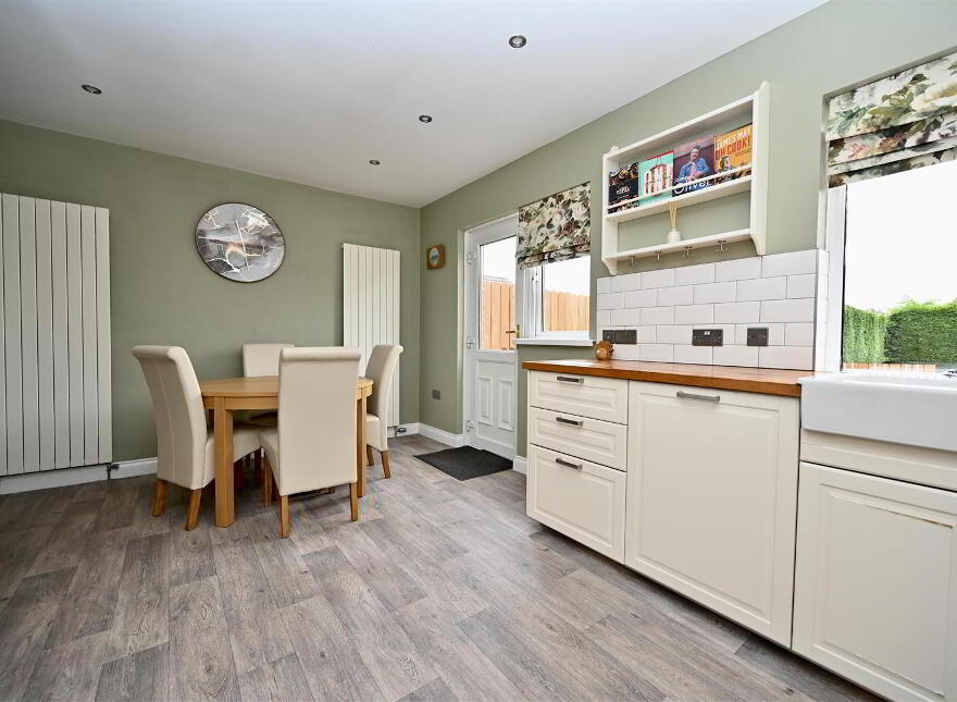 48 Moyra Drive, Saintfield, Ballynahinch, BT24 7AF